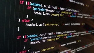 仮想環境とプログラミングコードのイメージ画像